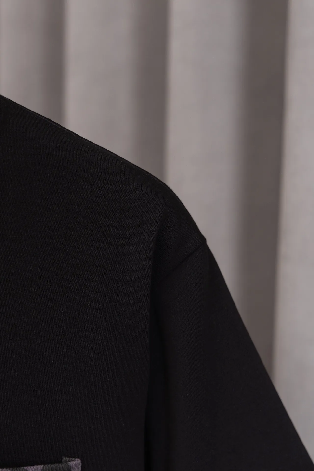 X 026 COACH𦸅Chi 25ss New Arrival T-shirt, presbyopic Series splicing style + left chest pocket design, highly customized. Gram double yarn pure cotton fabric, soft fabric, fashionable Versatile, same style for men and women. Color: Black, Size: S～XXL.